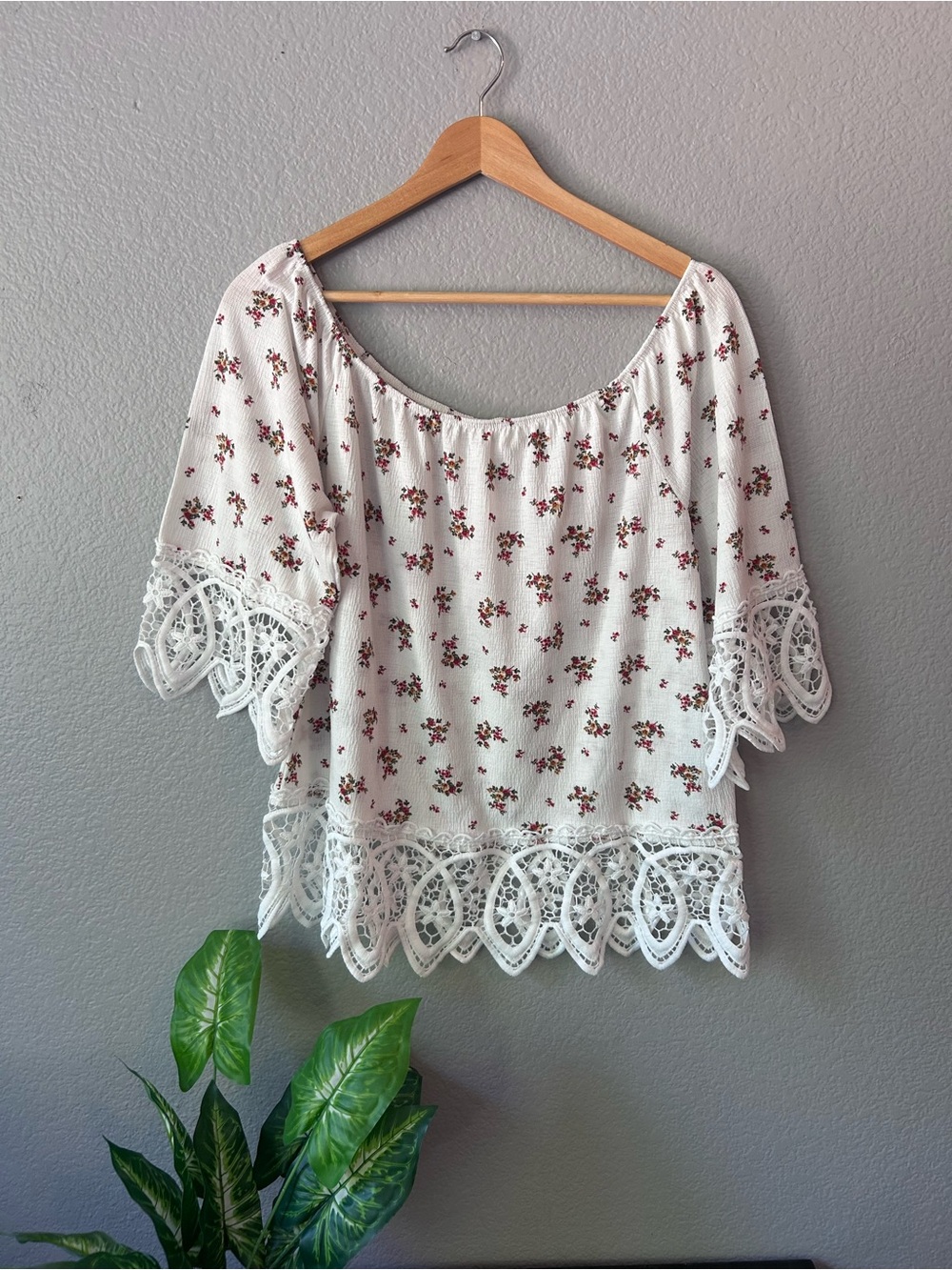 love J White Floral Crochet-Hem Peasant Blouse Boho CottageCore size XL